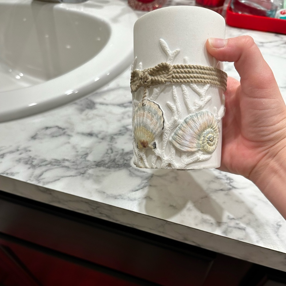 Beach Themed Bathroom Toothbrush Holder
